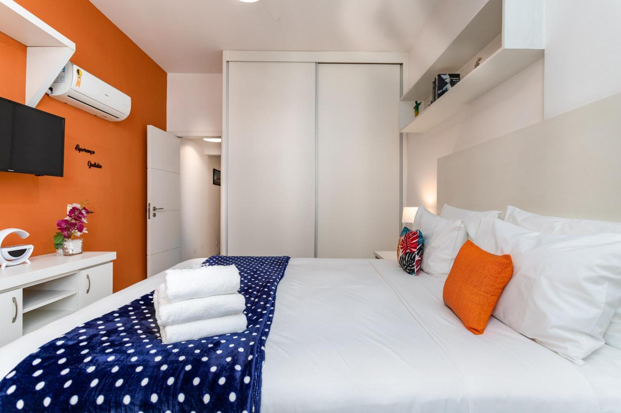 Apartamento Em Copacabana A 5 Minutos Da - Nsc309 *