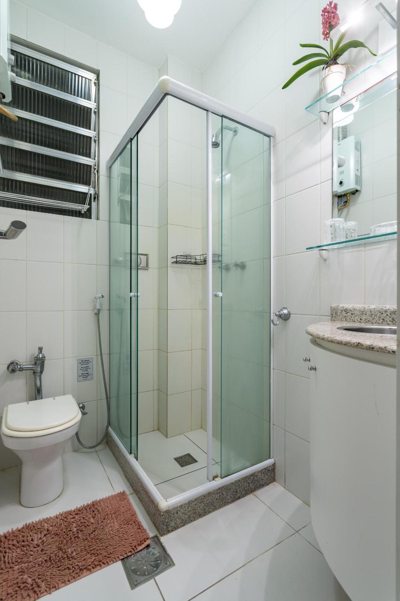 Apartamento Em Copacabana A 5 Minutos Da - Nsc309 *