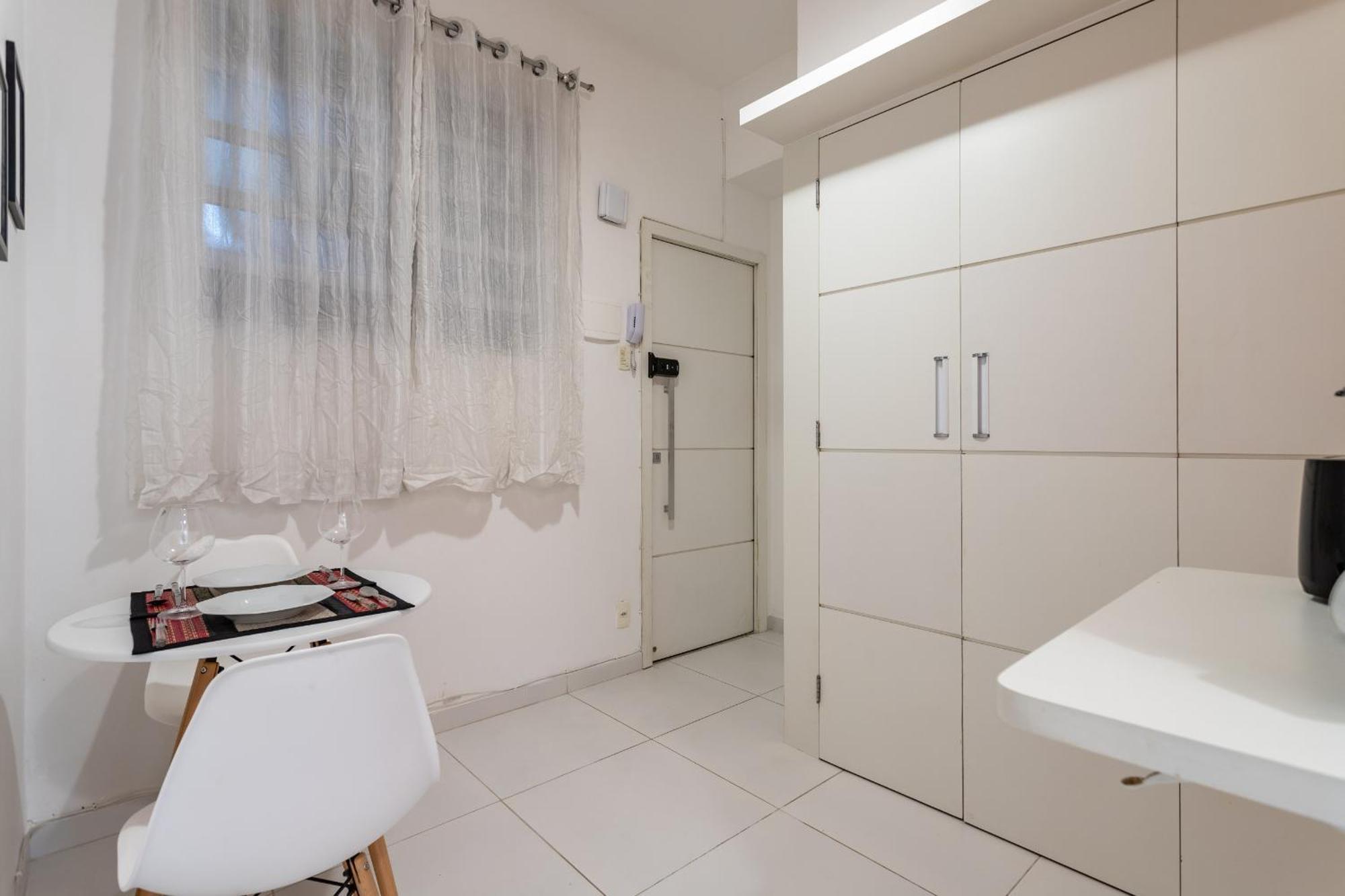 Apartamento Em Copacabana A 5 Minutos Da - Nsc309